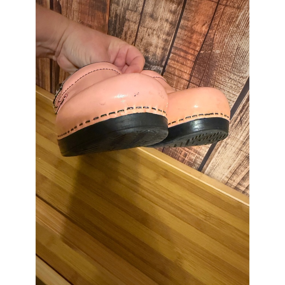 Dansko Professional Pink Patent Leather Ribbon Clogs Womens 40 Nursing Shoes